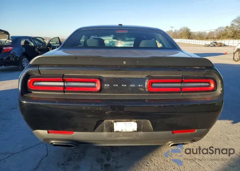 2018 Dodge Challenger Sxt z USA, uszkodzony, nr VIN 2C3CDZAG2JH287859